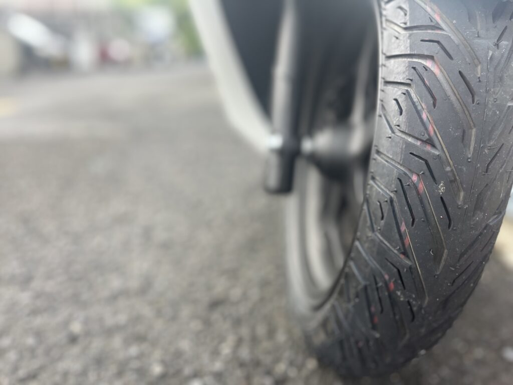 PCX160のフロントタイヤにND RUBBER(NDラバー)のND CITYを履かせた画像